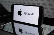 Sam Altman, le nouveau Steve Jobs ? Apple poursuit OpenAI