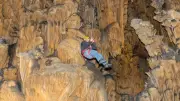Saut pendulaire unique dans la grotte des Demoiselles : notre test