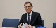 Sénat veut renforcer régulation espace informationnel pour démocratie