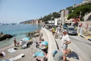 Stationnement à Villefranche : navette maritime et petit train proposés par les commerçants