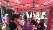 Succès pour la séance de dédicaces de Jano Resseguié, voix du foot à Sète
