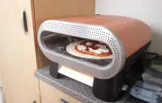 Tefal se lance dans les fours à pizza d'extérieur avec un modèle électrique rotatif
