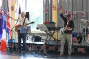The Cordials : un duo musical franco-anglais humoristique à Menton