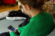 TikTok accusé d'aggraver la santé mentale : le témoignage de Zoé, 19 ans