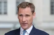Tirs français près d'un député britannique : exercice ou intimidation ?