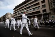 À Toulon, le défilé du 14-Juillet met à l'honneur les véhicules d'époque