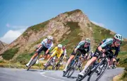 Tour de France 2026 : étape 14, une bataille acharnée des favoris attendue