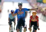 Tour de France 2026 : Van der Poel s'impose en Corrèze, terre de son grand-père Poulidor