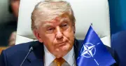 Trump annonce la fin de l'accord avec l'Iran au sommet de l'Otan