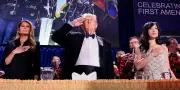 Trump de retour au gala de la presse trois mois après la fusillade