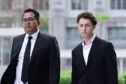 Étudiant français évite la prison à Singapour pour avoir léché une paille
