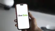 Uber Eats et Deliveroo suspendent les livraisons de 14h à 18h en vigilance rouge canicule