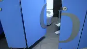Un an de prison ferme pour avoir filmé une femme sous les toilettes au Crès