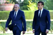 Un ministre peut-il cesser de travailler si sa démission est refusée ?