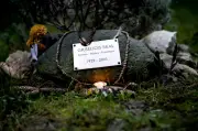 Un sketch de Grisélidis Réalis joué au cimetière de Genève