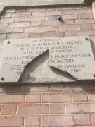 Une plaque hommage aux Justes dégradée à Paris avant les commémorations de la Rafle du Vel d'Hiv