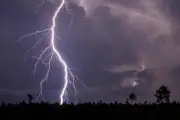 Var en vigilance orange canicule et jaune orages ce jeudi 15 juillet