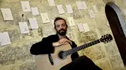 Vaslo : sa double vie d’artiste entre musique et dessin