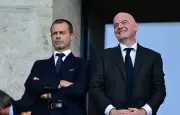 Vente de la Coupe du monde : l'Europe prépare la fronde contre Infantino