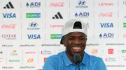 Vinicius Junior méconnaissable après une opération esthétique du menton