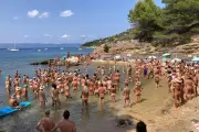 Yohan et Charlotte élus Mister et Miss Levant 2026 au village naturiste d'Héliopolis
