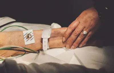 Aide à mourir : la loi promulguée, un droit encadré