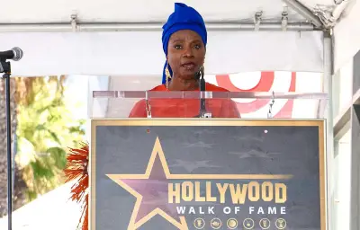 Angélique Kidjo, première chanteuse africaine avec son étoile à Hollywood