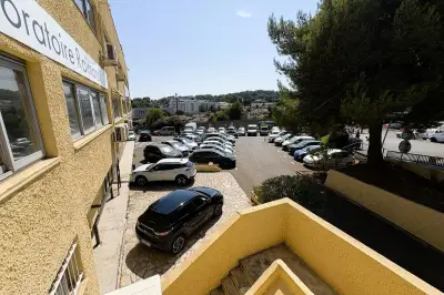 Antibes : le RN lance une pétition contre les Roms à l'Espace Antibes