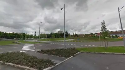 Besançon : un homme éjecté de sa voiture dans un giratoire