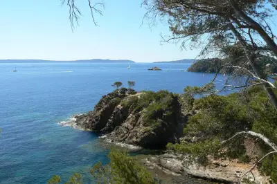Bormes-les-Mimosas, village préféré des Français 2026 : 3 raisons d'y aller