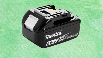 Cdiscount : batterie Makita 5 Ah à 65,11 €, moins chère que Darty