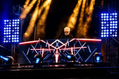 Cerrone enflamme les Sablettes à Menton pour la Nuit du Soleil