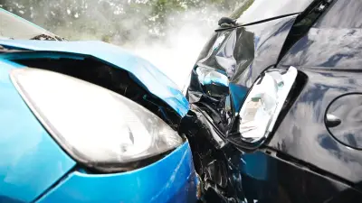 Choc frontal à Mazamet : un Britannique roule à gauche et provoque un accident
