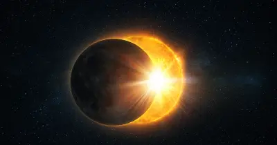 Éclipse du 12 août : le hasard cosmique qui rend le phénomène possible