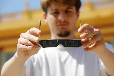 Éclipse solaire : symptômes d'une brûlure rétinienne et quand consulter
