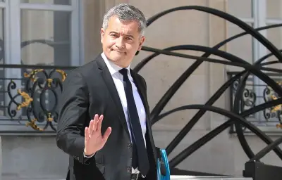 Darmanin accusé d'hypocrisie et de trahison par les policiers
