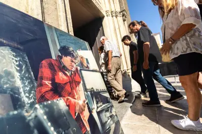 Dernier adieu à Beppo sous les applaudissements à Draguignan
