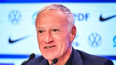 Deschamps entretient le suspense pour le brassard de capitaine des Bleus