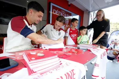 Detourbet et Abline en dédicaces avec les supporters de l'AS Monaco