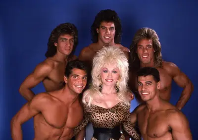 Dolly Parton, icône queer jusqu'au bout des ongles