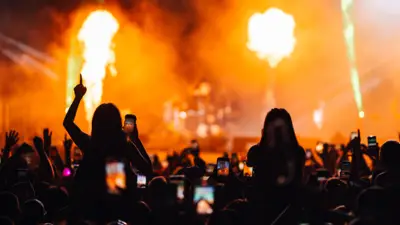 Drame à Houghton : une festivalière retrouvée morte dans sa tente