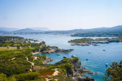 Embiez : industrie, guerre et mistral, l'histoire méconnue de l'île