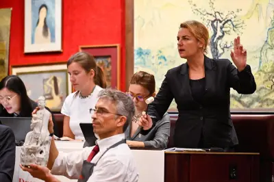 Estimer ses bijoux et objets d'art à Nice : l'été, le bon moment