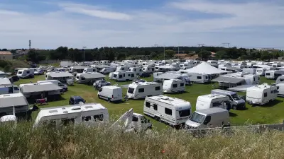 Gens du voyage : 100 caravanes sur un terrain agricole à Orvault