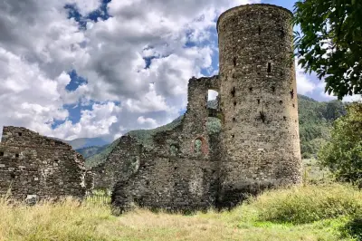Grande brocante de La Brigue : chiner pour restaurer le château