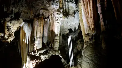 Grotte de Clamouse exclue du Géoparc pour vente de minéraux