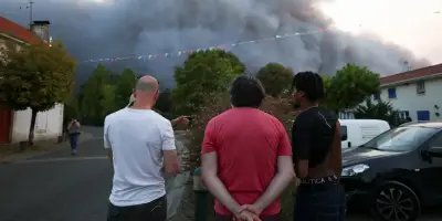 Incendie dans les Landes : 1 300 hectares brûlés, 500 évacués