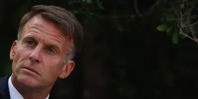 Incendies dans le Var : Macron promet les mêmes aides qu'en Gironde