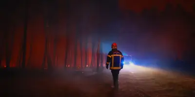 Incendies dans les Landes : 1 100 hectares brûlés, 500 habitants évacués