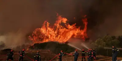 Incendies en Grèce : le manque de moyens humains relance le débat